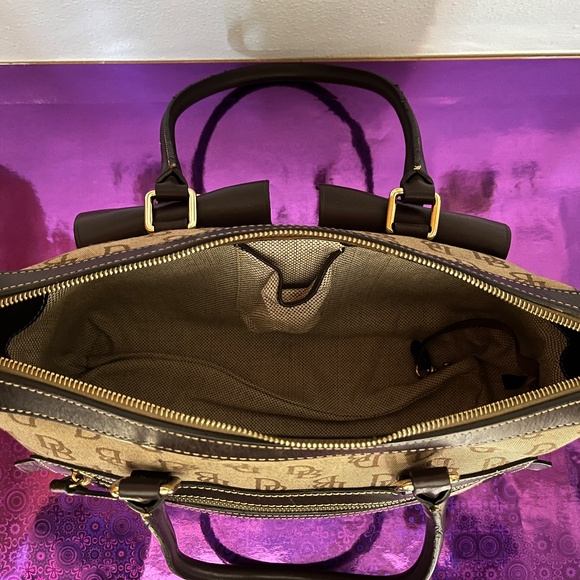 Authentic Vintage Dooney and Burke - Picture 3 of 5